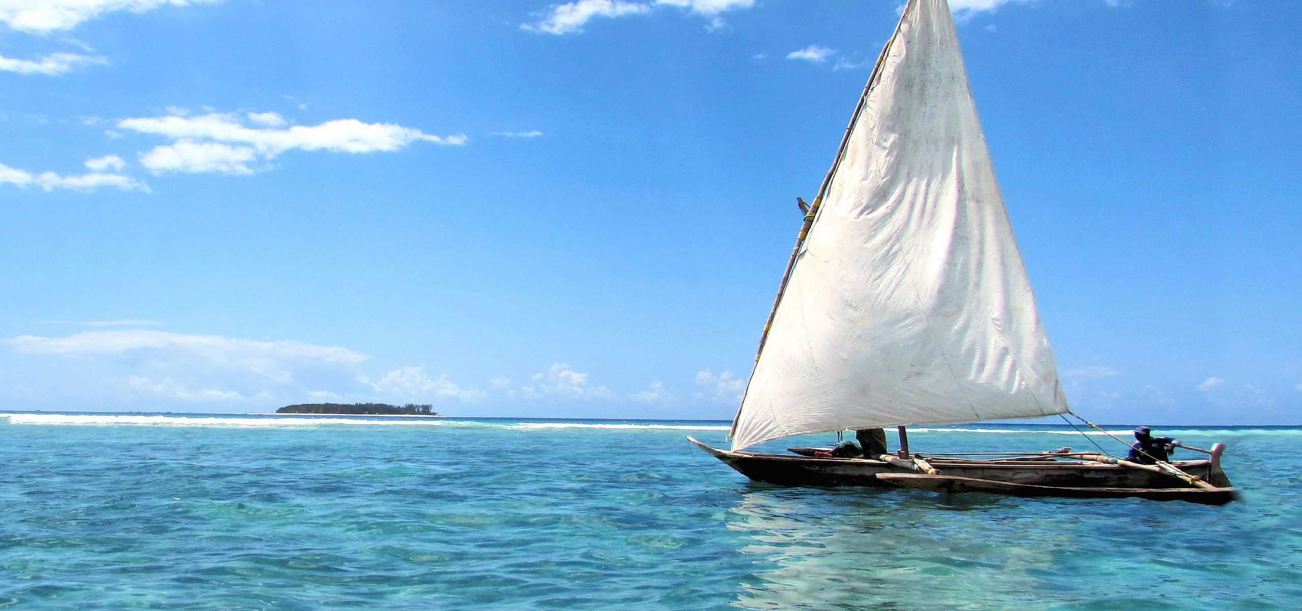 Zanzibar_Beach Sailing